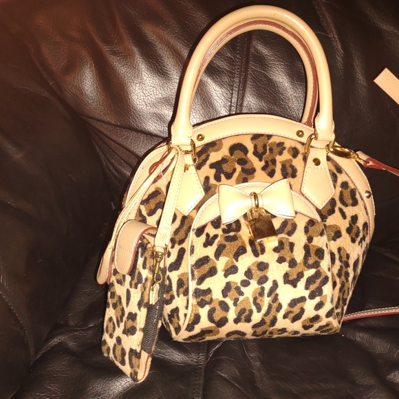 Cheetah Print Purse with flip phone case - Picture 8 of 8